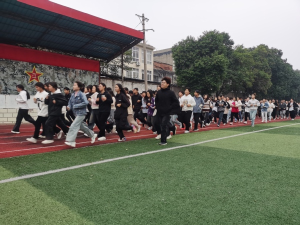 早操制度，学生养成良好的作息习惯